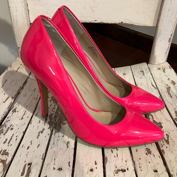 Steve Madden Size 9 Intrude HOT Pink Patent Leather Stiletto High Heel Shoes - Picture 2 of 9